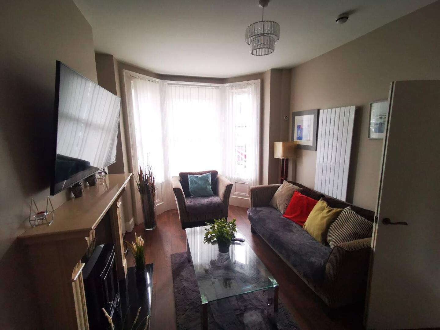 Вилла 4 Bed Boutique House Lisburn Road Белфаст Экстерьер фото